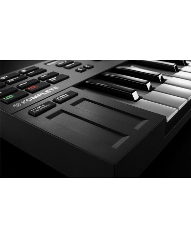 Native Instruments - KOMPLETE KONTROL M32