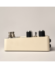 UNIVERSAL AUDIO UAFX ASTRA MODULATION MACHINE