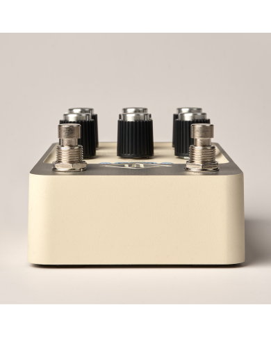 UNIVERSAL AUDIO UAFX ASTRA MODULATION MACHINE