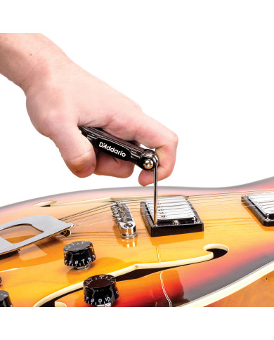 Outil multifonction pour guitare / basse, par D'Addario
