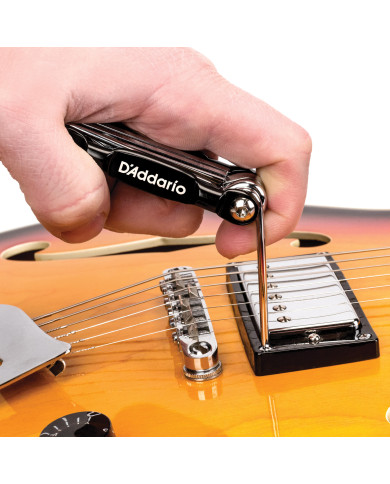 Outil multifonction pour guitare / basse, par D'Addario