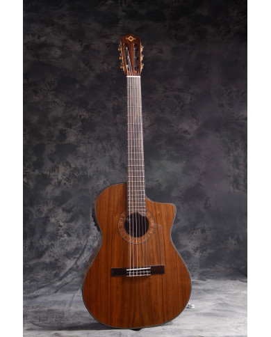 MARTINEZ Crossover MP14-OV  - Guitare classique 4/4 - Electro-acoustique