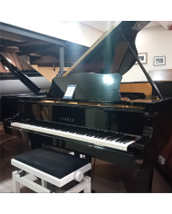 YAMAHA C3