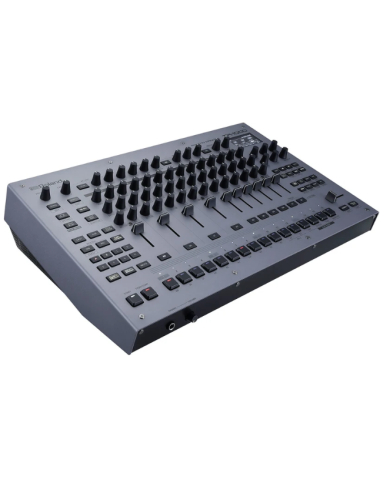 ROLAND TR-1000